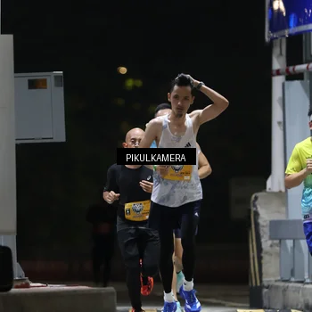Runner Photo 7085084