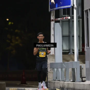 Runner Photo 7085104