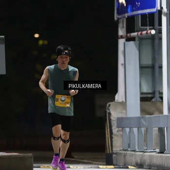 Runner Photo 7085109