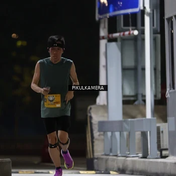 Runner Photo 7085113