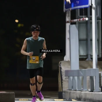 Runner Photo 7085114