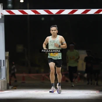 Runner Photo 7085129