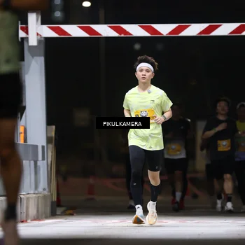 Runner Photo 7085135