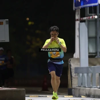 Runner Photo 7085142