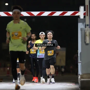 Runner Photo 7085143