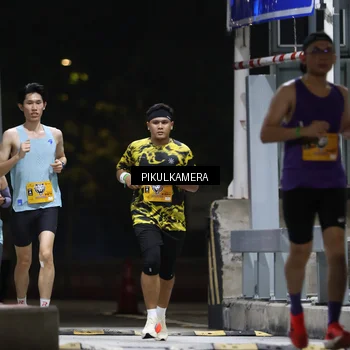 Runner Photo 7085151