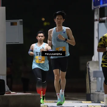 Runner Photo 7085159