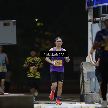 Runner Photo 7085173