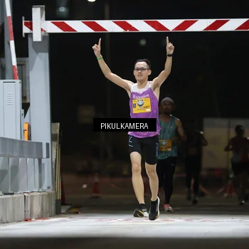 Runner Photo 7085178