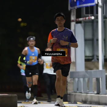 Runner Photo 7085181