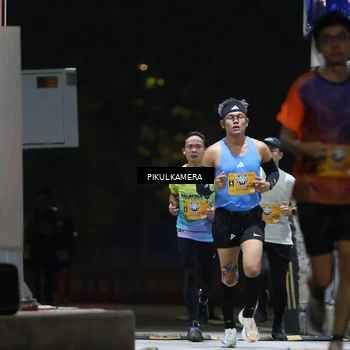 Runner Photo 7085184