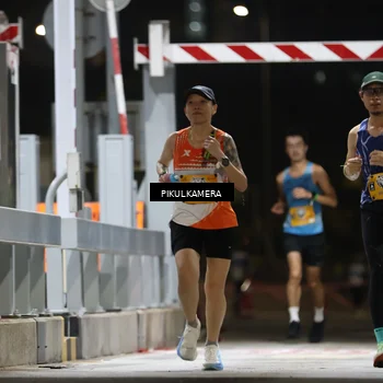 Runner Photo 7085193