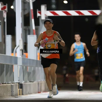 Runner Photo 7085196