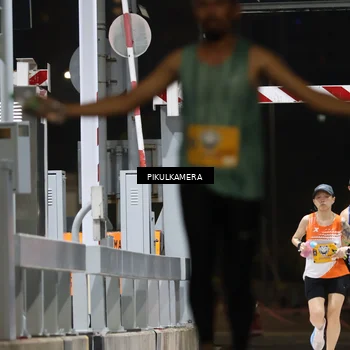 Runner Photo 7085199