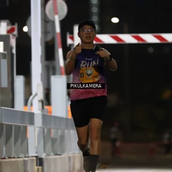 Runner Photo 7085242