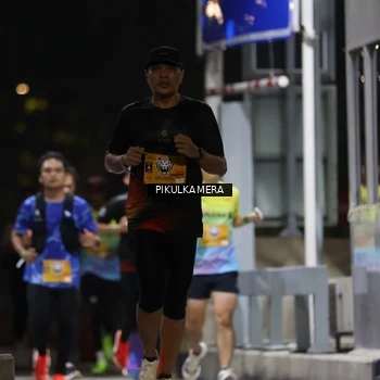 Runner Photo 7085250