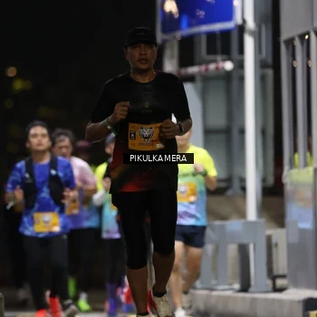 Runner Photo 7085258