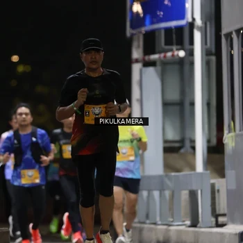 Runner Photo 7085259