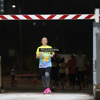Runner Photo 7085263