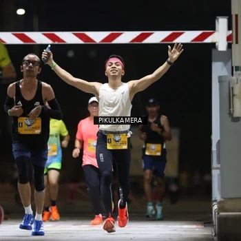 Runner Photo 7085275