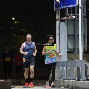 Runner Photo 7085280
