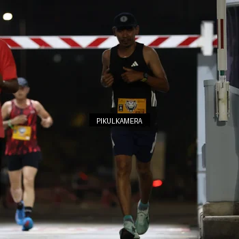 Runner Photo 7085289