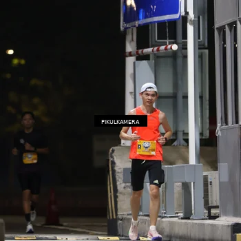 Runner Photo 7085290