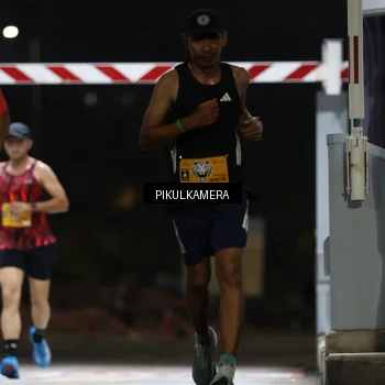 Runner Photo 7085292