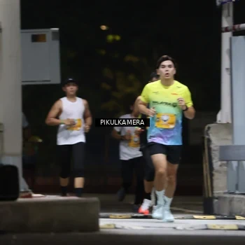 Runner Photo 7085298
