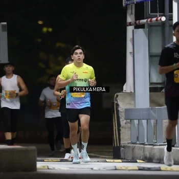 Runner Photo 7085300