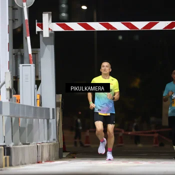 Runner Photo 7085302