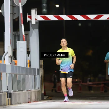 Runner Photo 7085309