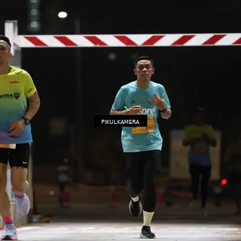 Runner Photo 7085315