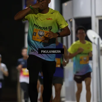 Runner Photo 7085336