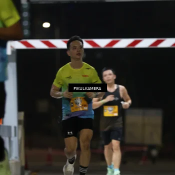 Runner Photo 7085343