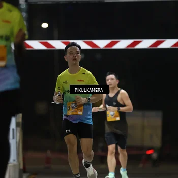 Runner Photo 7085344
