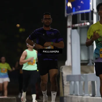 Runner Photo 7085346