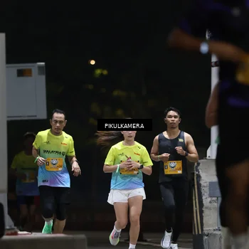 Runner Photo 7085354