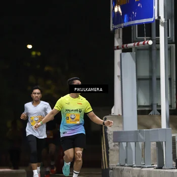 Runner Photo 7085380