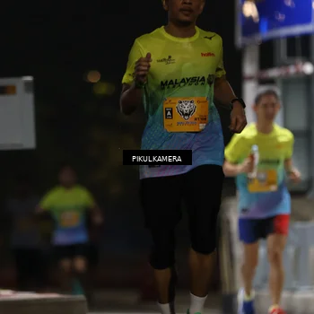 Runner Photo 7085388