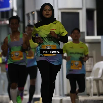 Runner Photo 7085425