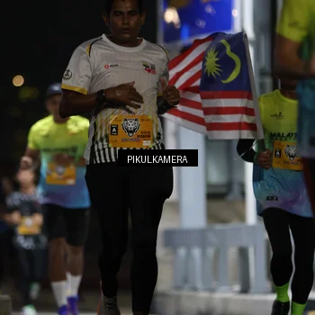 Runner Photo 7085441