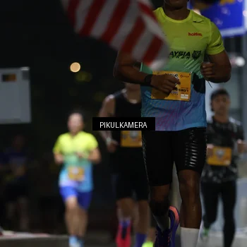 Runner Photo 7085446
