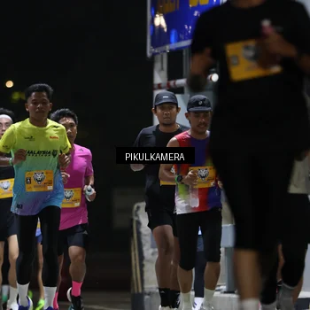 Runner Photo 7085473