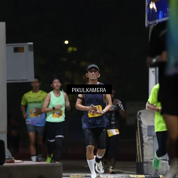 Runner Photo 7085478