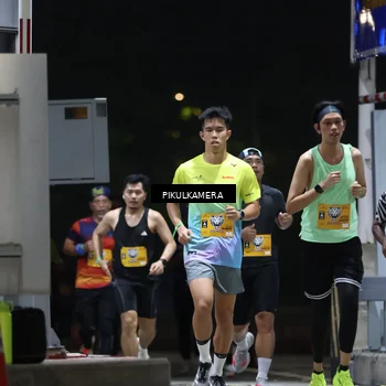 Runner Photo 7085494