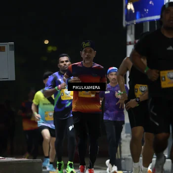Runner Photo 7085502