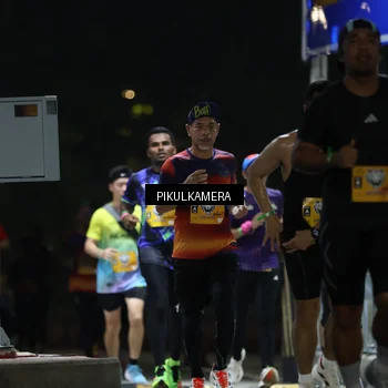 Runner Photo 7085506
