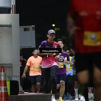 Runner Photo 7085521