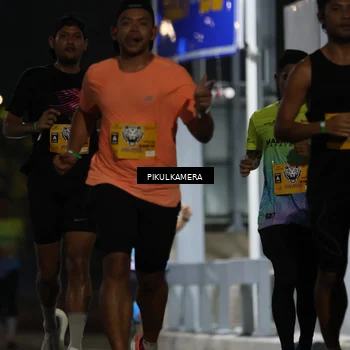 Runner Photo 7085533